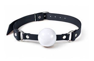 Кляп силіконовий Feral Feelings Silicon Ball Gag Black/White, чорний ремінець, біла кулька